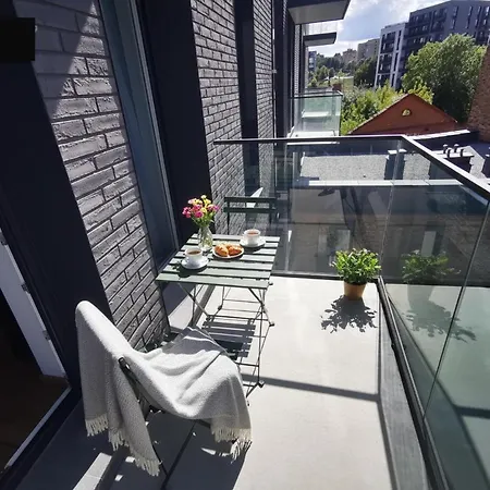 Apartman New W- Balcony I View I Cohost